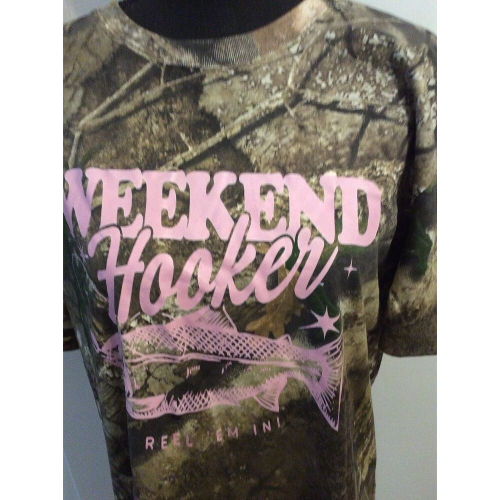 NWOT Weekend Hooker Fishing T Shirt Size large L Camo